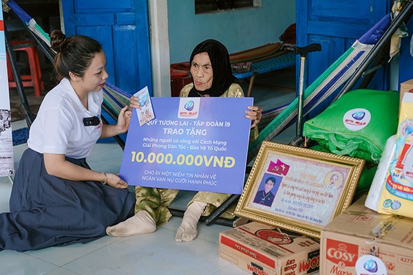 Hình ảnh minh họa một người đang tìm kiếm sự giúp đỡ